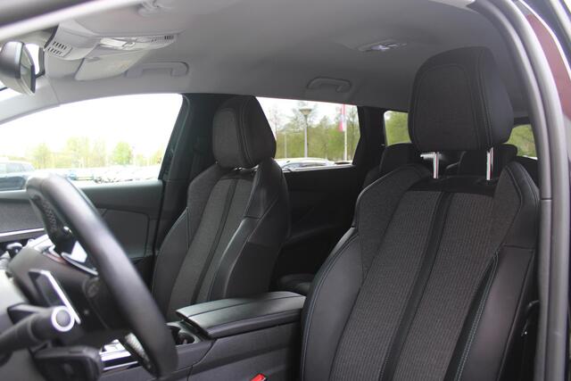 Peugeot 5008 1.2 130PK AUTOMAAT ALLURE PACK BUSINESS | 7-PERSOONS | DODEHOEK DETECTIE | ADAPTIVE CRUISE CONTROL | NAVIGATIE | CAMERA VOOR + ACHTER | KEYLESS ENTRY/START | CLIMATE CONTROL | APPLE CARPLAY/ANDROID AUTO | STOEL VERWARMING | DAB+ RADIO | PARKEERSENSOREN V