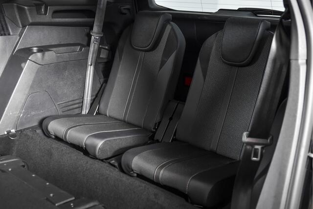 Peugeot 5008 1.2 PureTech 130 PK GT Black Pack - 7 Pers. - Automaat | Dig. Cockpit | Adapt. Cruise | Stoelverw. | PDC | Camera | NAV + App. Connect | ECC | Elek. Klep | LM 19" | 2159