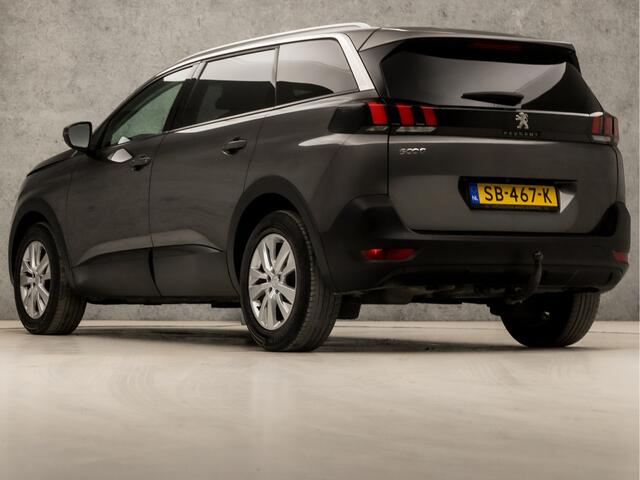 Peugeot 5008 1.2 PureTech Sport 7 Persoons (APPLE CARPLAY, GROOT NAVI, 360 CAMERA, PARKEERSENSOREN, TREKHAAK, SPORTSTOELEN, GETINT GLAS, CRUISE, NIEUWSTAAT)