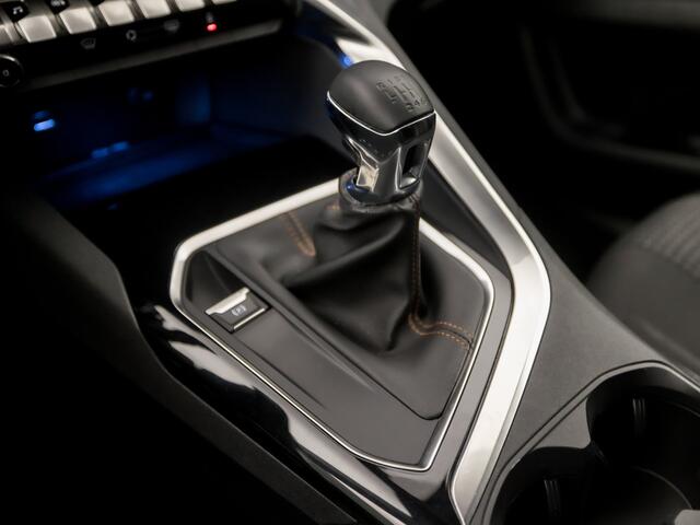 Peugeot 5008 1.2 PureTech Sport 7 Persoons (APPLE CARPLAY, GROOT NAVI, 360 CAMERA, PARKEERSENSOREN, TREKHAAK, SPORTSTOELEN, GETINT GLAS, CRUISE, NIEUWSTAAT)