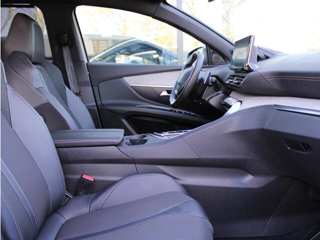 Peugeot 5008 1.2 Hybrid GT Automaat | Navi / Camera / Climate