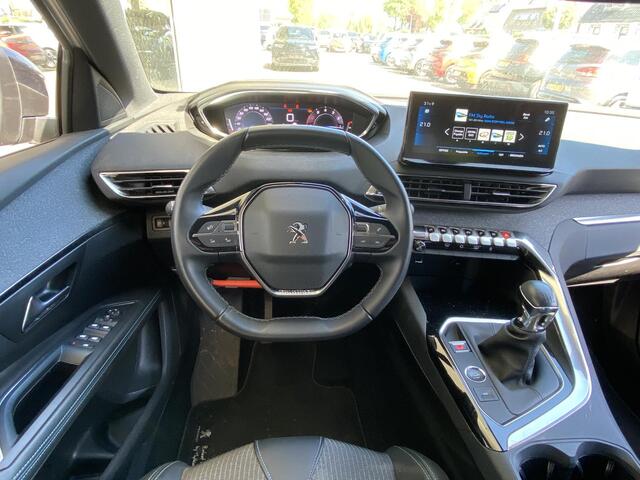 Peugeot 5008 1.2T 130pk Allure Pack Business | 7 zitplaatsen | Afneembare trekhaak | Navigatie | Achteruitrijcamera | Dodehoek detectie | Climate Control | Keyless Entry