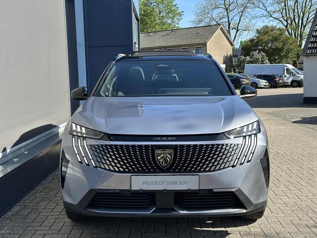 Peugeot 5008 1.2 Hybrid 145 GT | Zeer complete Demo van 2025 !| Glazen Panorama Schuif-/Kanteldak | Navigatie | 360 Graden Camera | Trekhaak 1000 KG | 7 Zitplaatsen | Adaptieve Cruise Control | 3-Zone Climate Control | Full LED Verlichting | All Season Banden | Keyles