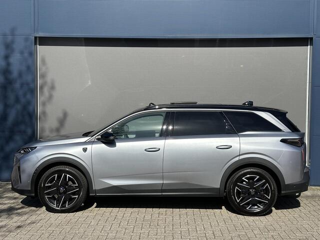 Peugeot 5008 1.2 Hybrid 145 GT | Zeer complete Demo van 2025 !| Glazen Panorama Schuif-/Kanteldak | Navigatie | 360 Graden Camera | Trekhaak 1000 KG | 7 Zitplaatsen | Adaptieve Cruise Control | 3-Zone Climate Control | Full LED Verlichting | All Season Banden | Keyles