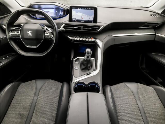Peugeot 5008 1.2 PureTech GT-Line 7 Persoons (PANORAMADAK, APPLE CARPLAY, GROOT NAVI, 360 CAMERA, LEDER, SPORTSTOELEN, LED KOPLAMPEN, KEYLESS, DAB+, NIEUWE APK, NIEUWSTAAT)