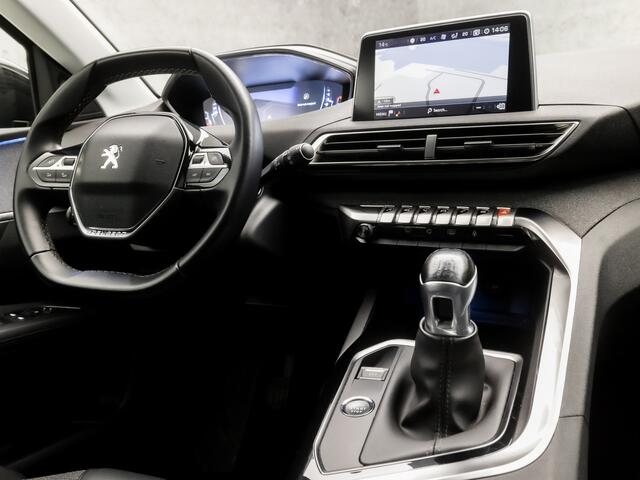 Peugeot 5008 1.2 PureTech GT-Line 7 Persoons (PANORAMADAK, APPLE CARPLAY, GROOT NAVI, 360 CAMERA, LEDER, SPORTSTOELEN, LED KOPLAMPEN, KEYLESS, DAB+, NIEUWE APK, NIEUWSTAAT)