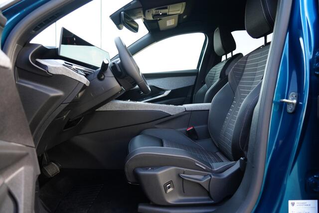 Peugeot 5008 1.2 Hybrid 136 e-DSC6 Allure 136pk PanoramicNavigation/Stoelverwarming/360Camera
