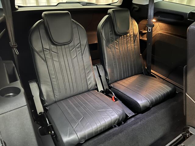 Peugeot 5008 1.6 PureTech GT-Line 180PK *Panoramadak* 7-Zitter Vol-Leder | CarPlay | Camera | 18" CrossClimate | Elektr. Klep | LED