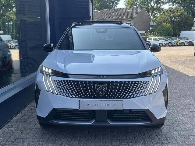 Peugeot 5008 1.2 Hybrid 145 GT Automaat | Alcantara Stoelen | Panorama Schuif-/Kanteldak | Zeer complete Demo van 2025 ! | Navigatie | 360 Graden Camera | 7 Zitplaatsen | Adaptieve Cruise Control | 3-Zone Climate Control | Full LED Verlichting | All Season Banden | Ke