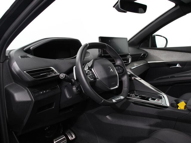 Peugeot 5008 1.2 PureTech GT Black Pack 7p Climate control Adaptive cruise control Achteruitrijd camera Verwarmde voorstoelen Keyless Navigatie LED Apple Carplay/ Android Auto
