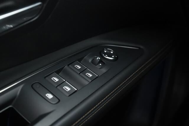 Peugeot 5008 1.2 PureTech GT Pack Business | 7 pers. | Pano | Focal Audio | Camera | Adapt. Cruise | Keyless