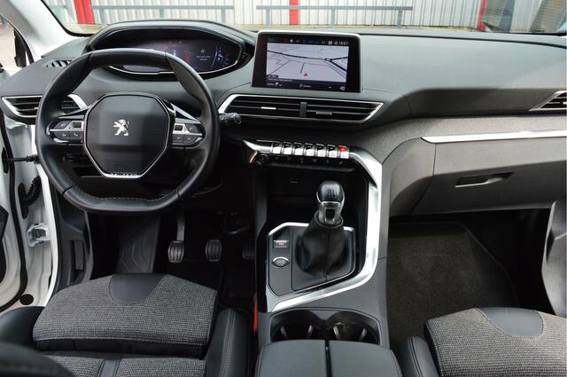 Peugeot 5008 1.2 PureTech Blue Lease Premium O.a: Afn. Haak, PDC, Clima, Navi, Carplay, Rijklaar, Etc. All-in prijs!