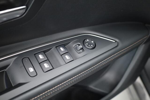 Peugeot 5008 1.2 PureTech GT-Line 7pers. | Pano | Trekhaak | Camera | Dodehoek | Apple CarPlay & Android Auto |