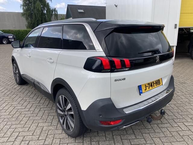 Peugeot 5008 1.2 PureT GT-Line 7 Persoons Trekhaak Panoramadak LED