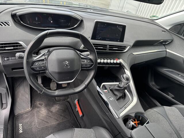 Peugeot 5008 1.2 PureTech Blue*NAVI*ECC*CRUISE*HAAK*7PERS*