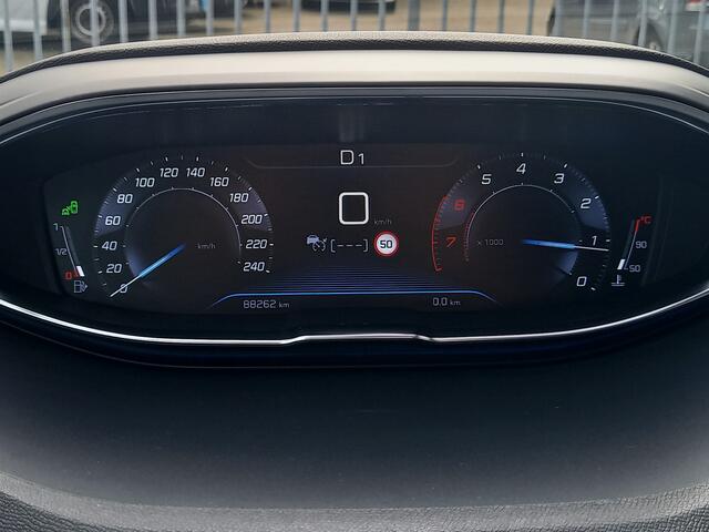 Peugeot 5008 1.6 PureTech Allure 180PK Automaat, incl. Trekhaak