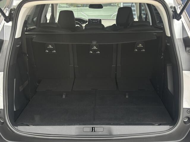 Peugeot 5008 1.2 PureTech Allure | Afneembare Trekhaak | Stoelverwarming | Climate Control | Apple Carplay/Android Auto | Parkeercamera/-sensoren |