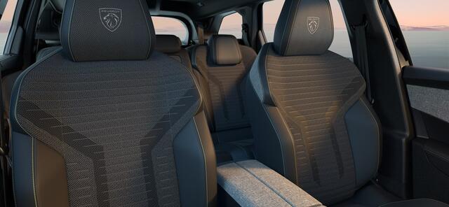 Peugeot 5008 1.2 HYBRID 145 GT 7 PERS. | Panoramisch schuifdak Pack