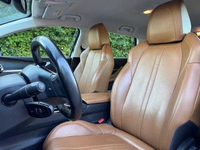 Peugeot 5008 1.2 PUTE TECH EXECUTIVE/THAAK/LEER/NAVI/APK