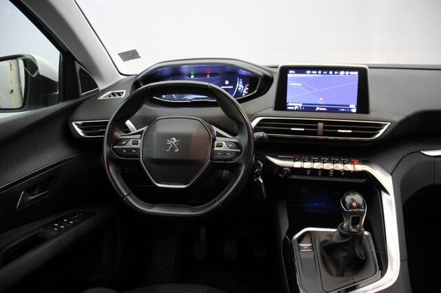 Peugeot 5008 1.2 PureTech Executive 7 Persoons - Carplay, Cruise, Digitaal Cockpit, Trekhaak