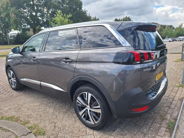 Peugeot 5008 1.2 PureTech Allure 7 persoons