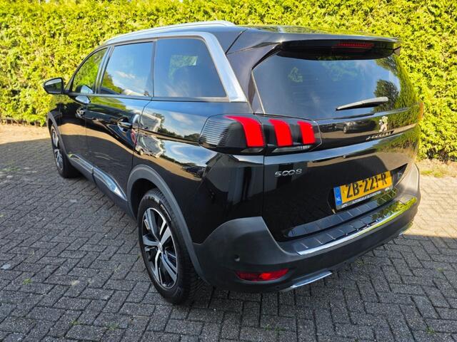 Peugeot 5008 1.2 Allure 7 persoons 360 modificatie motor