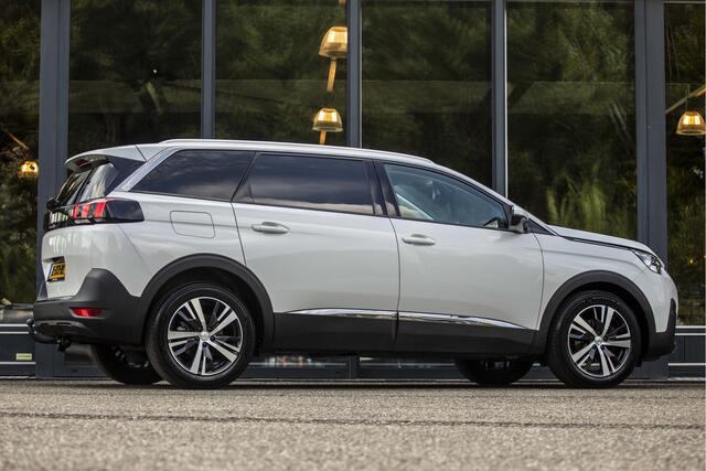 Peugeot 5008 1.2 PureTech Crossway