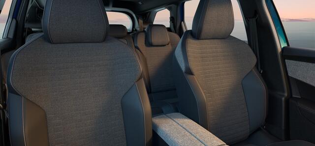 Peugeot 5008 1.2 Hybrid 145 Allure DIRECT RIJDEN - 360 VISION & DRIVE ASSIST - 8 JAAR GARANTIE