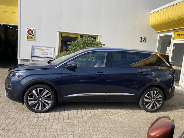 Peugeot 5008 1.2 PureTech Allure 7 Persoons Automaat Leer LED Trekhaak