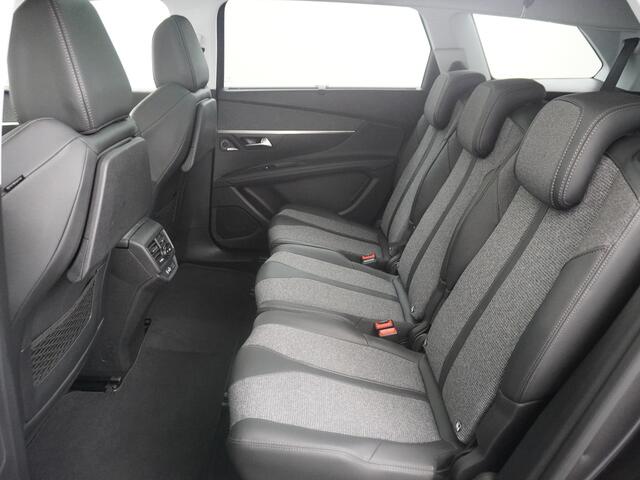 Peugeot 5008 7-Persoons 1.2T 131PK Automaat Apple Carplay Android Auto Adap.Cruise Focal®-Hifi Audio Panoramaschuif-dak Elek.Stoel+Memory+Verwarmd Navi Ecc Blue Premium Avantage 360°Camera Lmv 19" Elek.Achterklep 1e Eigenaar Origineel Nederlandse Auto Zeer compleet