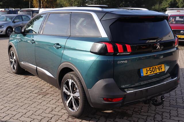 Peugeot 5008 1.2 PureTech Crossway Virtual Cockpit, 7 Persoons, Navigatie, Apple Carplay, Camera, Panoramadak, Cruise control