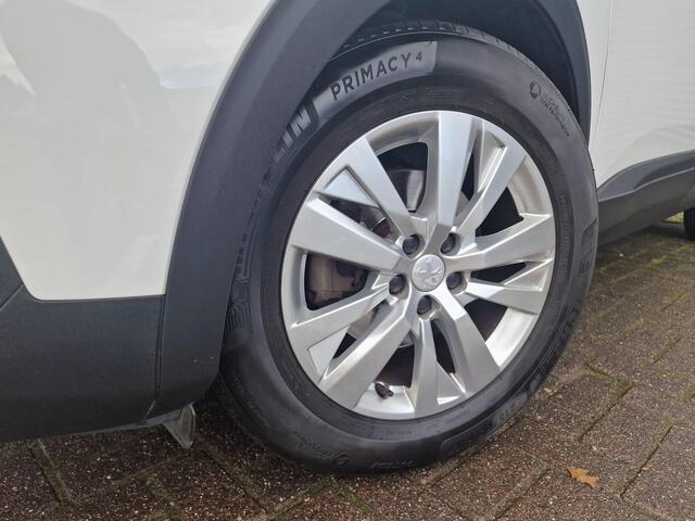 Peugeot 5008 1.2 PureTech 130pk Blue Lease Executive | 7 zitplaatsen | Automaat | Achteruitrijcamera | Navigatie | Getinte ramen achter