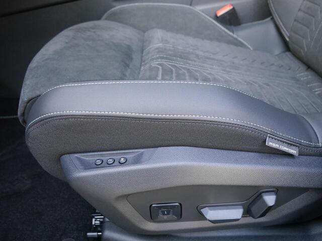 Peugeot 5008 1.2 Hybrid 136 GT | Nieuwe auto | Panorama dak | Alcantara bekleding | Camera rondom | Stoelverwarming voor en achter | Elektrisch verstelbare voorstoelen | Dodehoek detectie