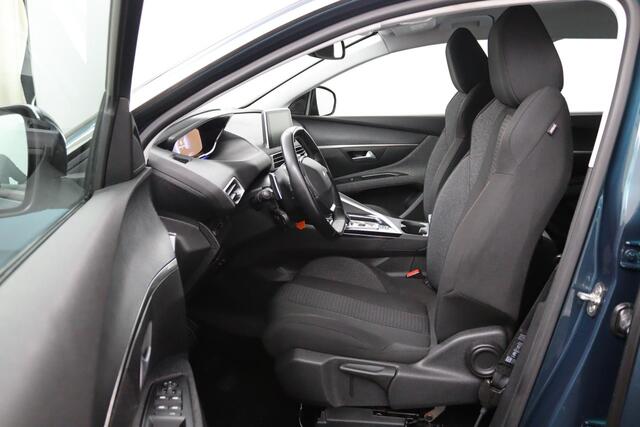 Peugeot 5008 1.2 PureTech*NAVI*CAM*HAAK*CRUISE*ECC*CARPLAY*7PER