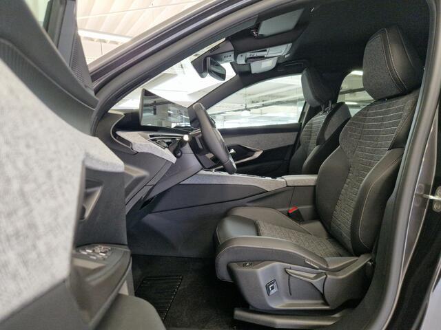 Peugeot 5008 1.6 Plug-in Hybrid 195 Allure 7,4 kW | Trekhaak | Seat Pack | Panoramic Navigation Pack | 360 Vision & Drive Assist Pack