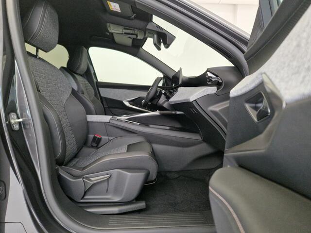 Peugeot 5008 1.6 Plug-in Hybrid 195 Allure 7,4 kW | Seat Pack | Panoramic Navigation Pack | 360 Vision & Drive Assist Pack