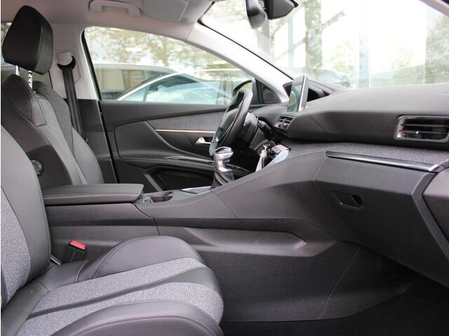 Peugeot 5008 1.2 PureTech Allure | Navi / Camera / Climate