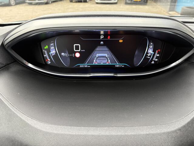 Peugeot 5008 1.6 PureTech, pano, camera, cruise, climate, 7 persoons