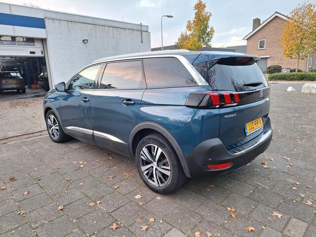 Peugeot 5008 1.2 PureTech Allure 7 PERSOONS