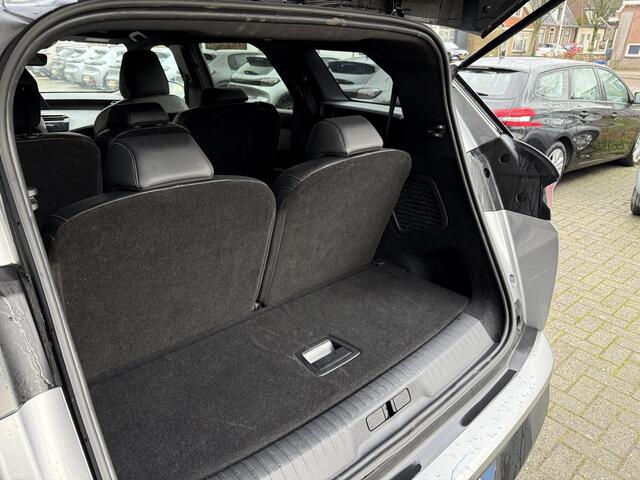 Peugeot 5008 1.2 Hybrid 145 Allure | Climate & Cruise Control | 7-Zitter | Achteruit Rijd Camera | AppleCarplay/ Android Auto |