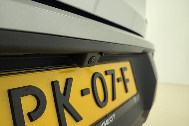 Peugeot 5008 1.2 Hybrid 145 GT | 7-Persoons | Adaptieve Cruise Control | Achteruitrijcamera | Keyless Entry & Start | Stoel- & stuurverwarming | Matrix LED | Elektrische achterklep