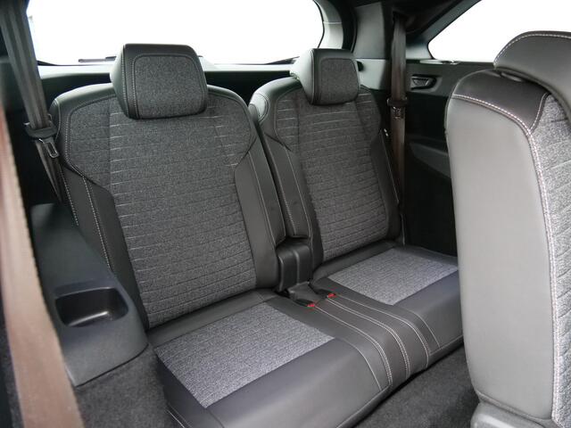 Peugeot 5008 1.2 Hybrid 136 Pk Allure 7 persoons Automaat Camera / 19 inch / DAB / Apple Carplay