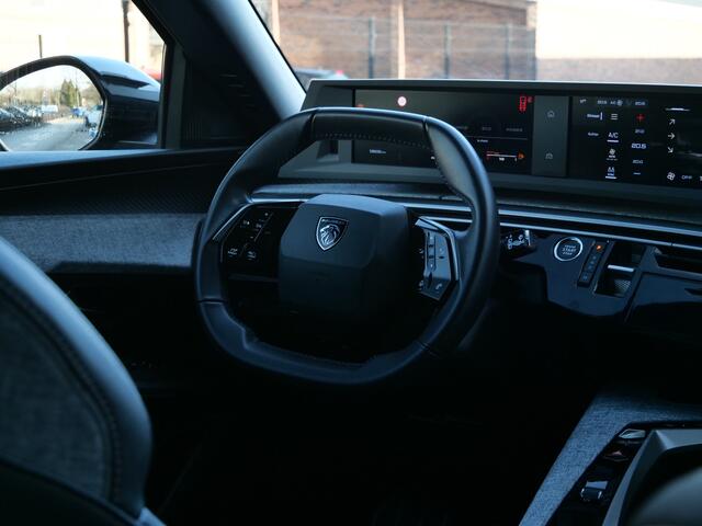 Peugeot 5008 1.2 Hybrid 145 Pk Allure Automaat 7-persoons / DAB / Apple Carplay / Camera