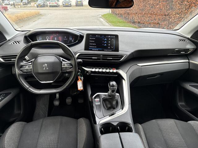 Peugeot 5008 1.2 PureTech Blue Lease Executive / NAVI / 7 PERSOONS / CRUISE