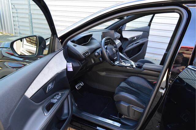 Peugeot 5008 1.2 PureTech GT Pack Business O.a: Pano, Camera, PDC, Clima, Stoelverw, Carplay, Etc. All-in prijs!