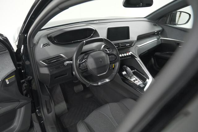 Peugeot 5008 PureTech 130 EAT8 GT Line | 7 Zitplaatsen | Trekhaak | Stoelverwarming | Apple Carplay