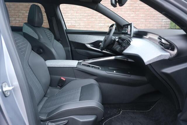 Peugeot 5008 1.2 Hybrid 145pk e-DCS6 GT 7 Persoons | Navi | App Connect | Adaptive Cruise | Panoramadak | Camera | Keyless | Stoelverwarming | Elektrische Achterklep | PDC