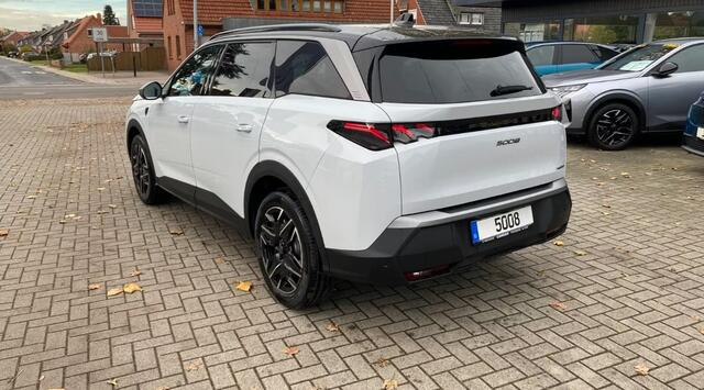 Peugeot 5008 1.2 Hybrid 145 GT Exclusive Trekhaak/7 persoons/Electr stoelverstelling.