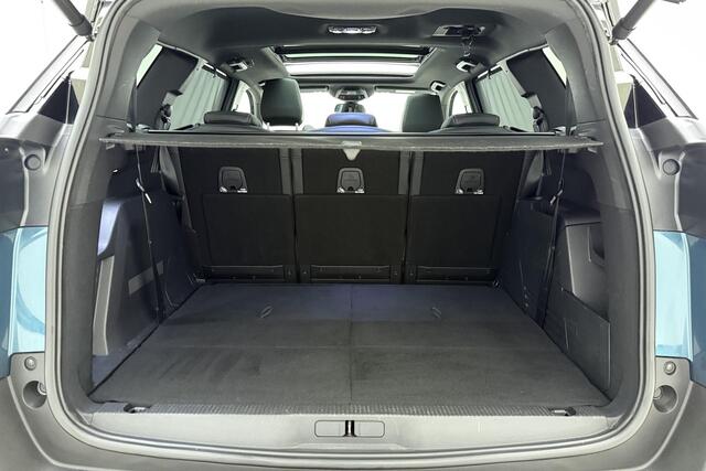 Peugeot 5008 1.2 PureTech Blue Lease GT-Line Full-LED l Schuif-Kanteldak l Focal l Adaptive Cruise Control l Camera l Keyless l Parkeersensoren Voor & Achter l DAB l Navigatie Full Map l Lichtmetalen Velgen