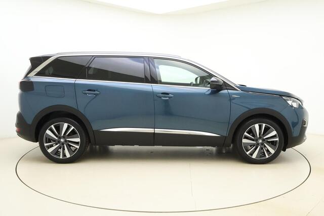 Peugeot 5008 1.2 PureTech Blue Lease GT-Line Full-LED l Schuif-Kanteldak l Focal l Adaptive Cruise Control l Camera l Keyless l Parkeersensoren Voor & Achter l DAB l Navigatie Full Map l Lichtmetalen Velgen
